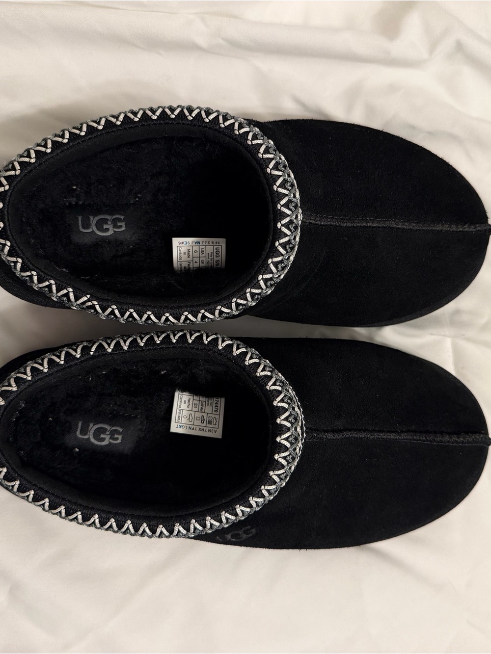 UGG Women Tasman Size 6